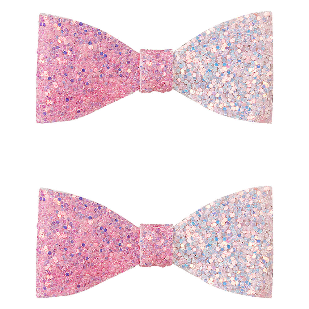 

dress your girl in this lovely accessories and make her