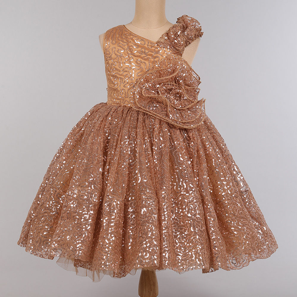 

features material 65 polyester and 35 viscose the actual product