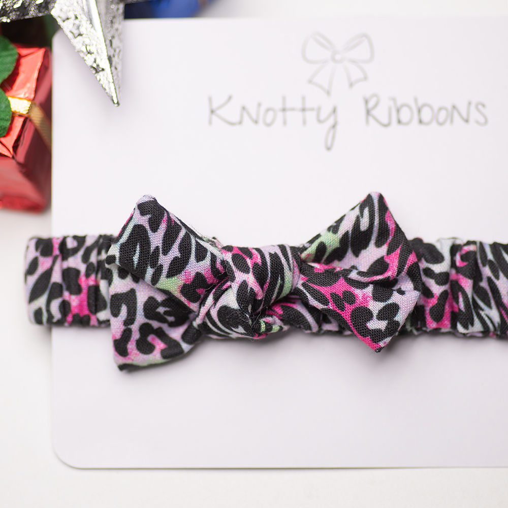 

sweet and simple knot bow set made out of a