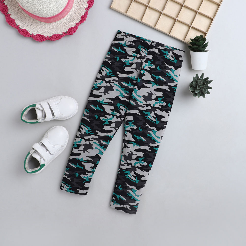 

features material 100 polyester the actual product may differ slightly