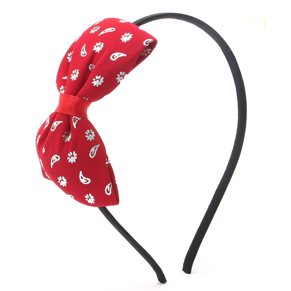 

dress your girl in this lovely accessories and make her