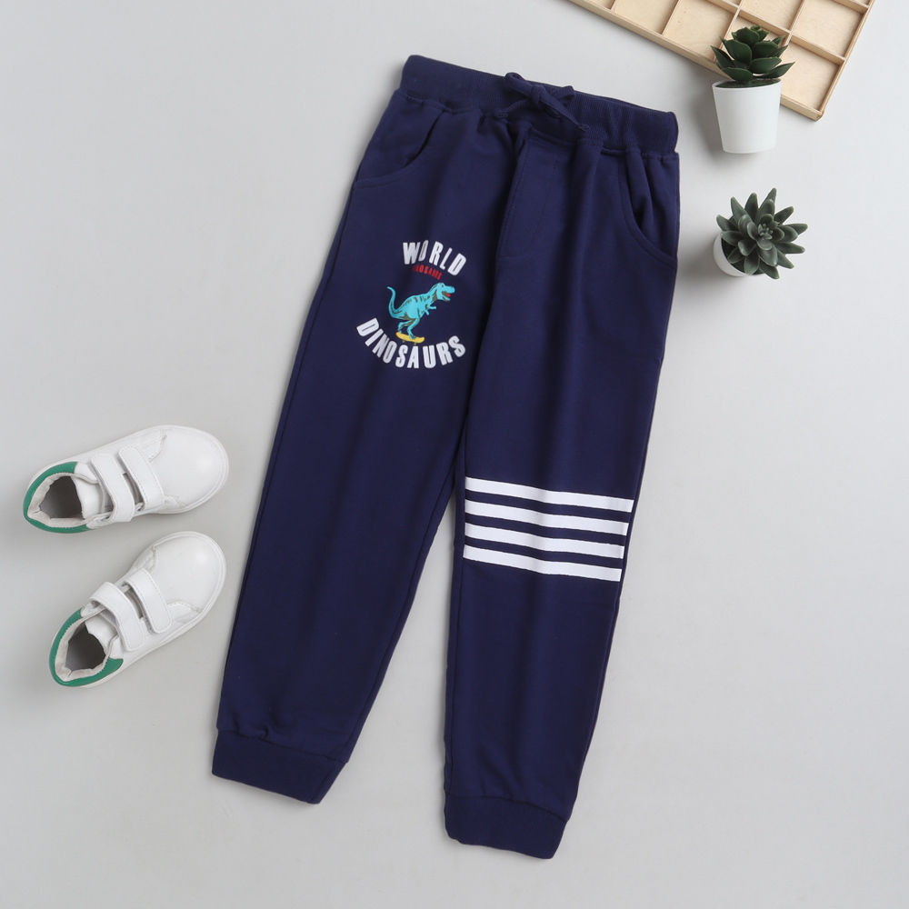 

features material 70 cotton 30 polyester the actual product may
