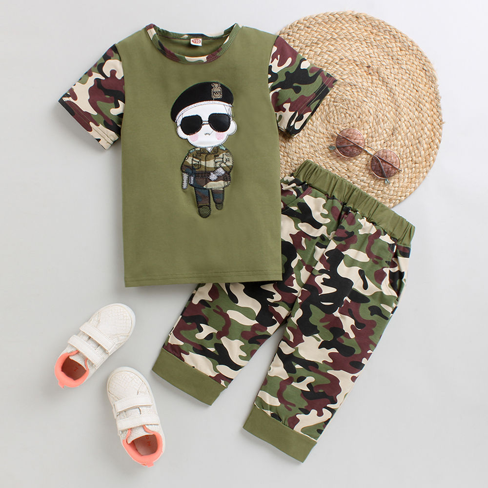 

features top material 65 cotton and 35 polyester bottom material