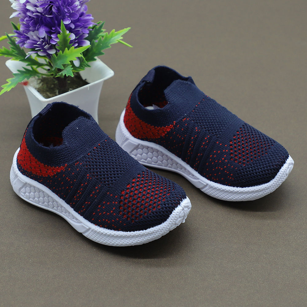 

features upper material synthetic pu sole material pvc the actual