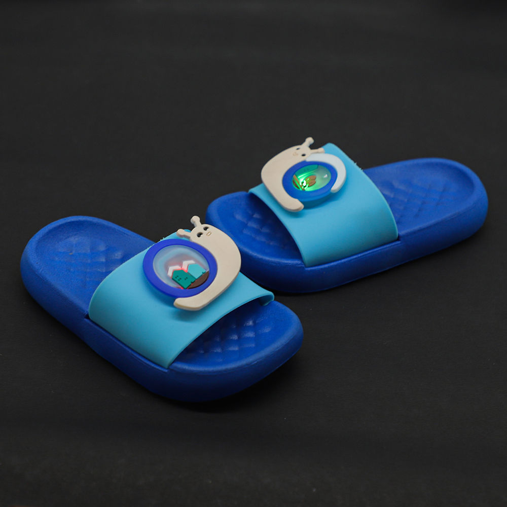 

features upper material pvc sole material eva the actual product