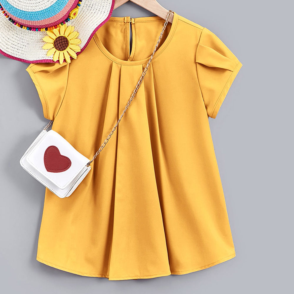 

features material 100 polyester the actual product may differ slightly