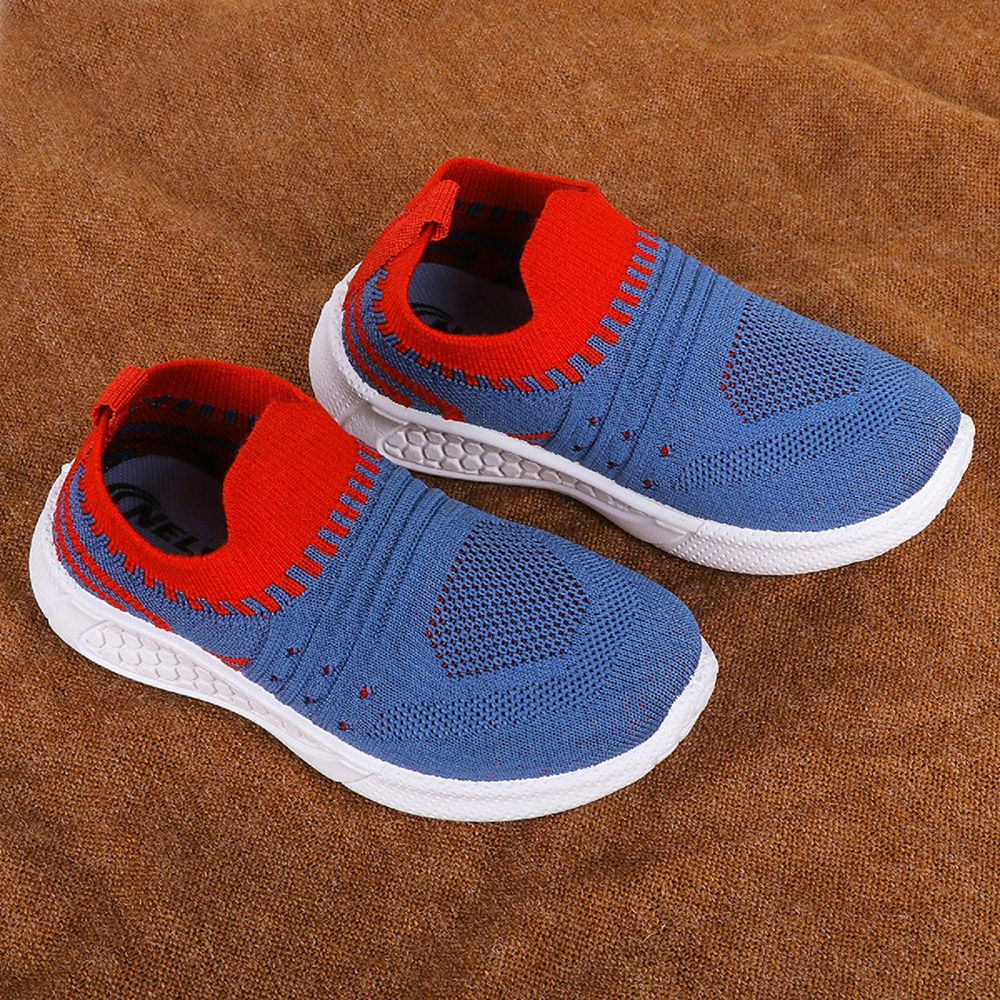 

features upper material synthetic pu sole material pvc the actual