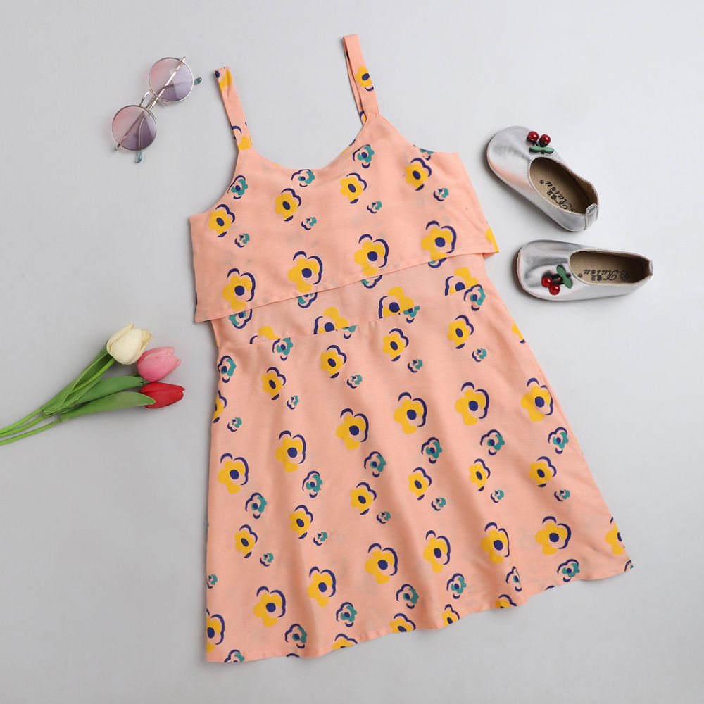 

features material 100 rayon the actual product may differ slightly