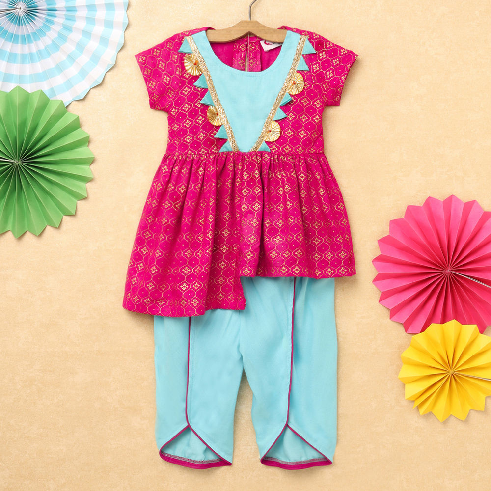 

features material 100 viscose the actual product may differ slightly