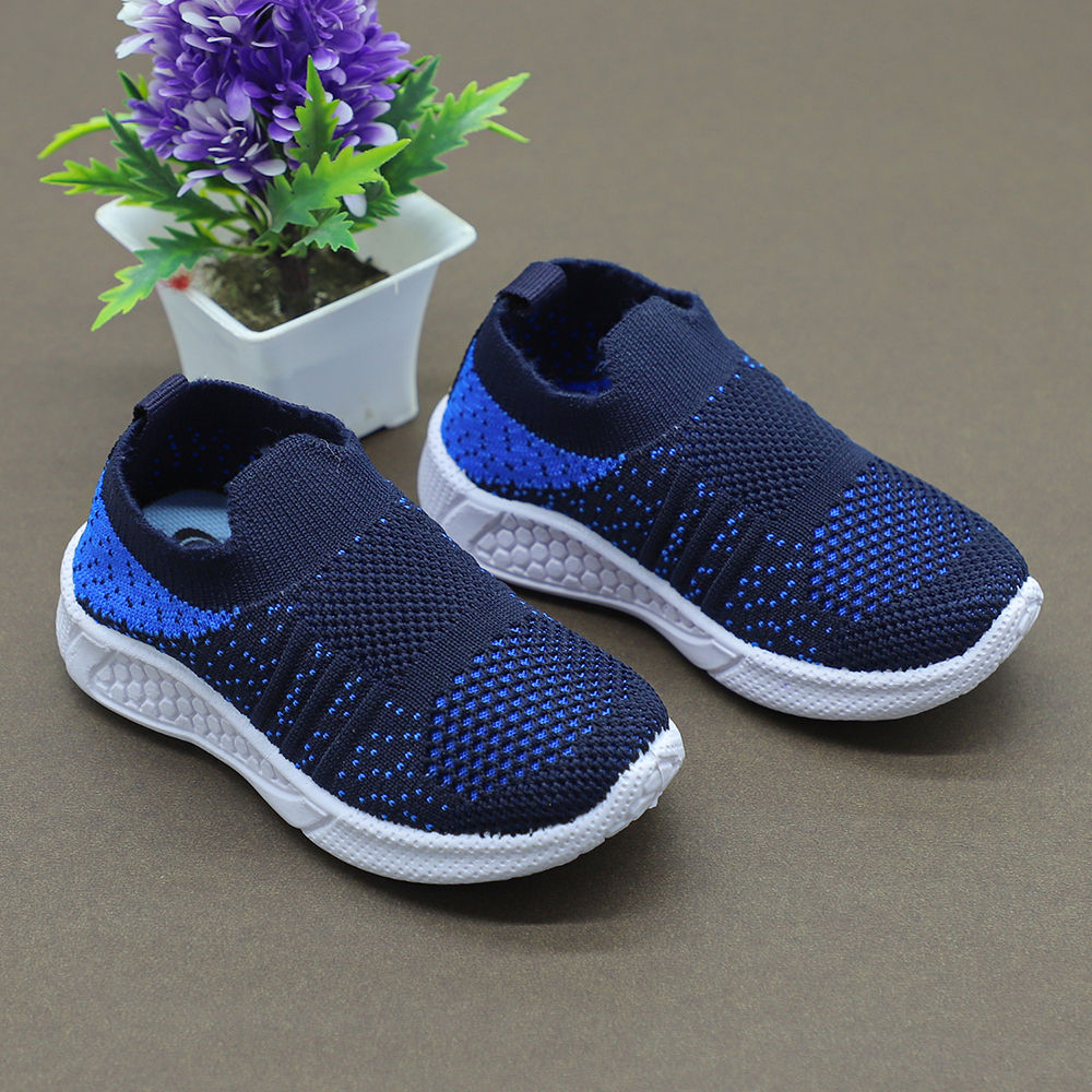 

features upper material synthetic pu sole material pvc the actual
