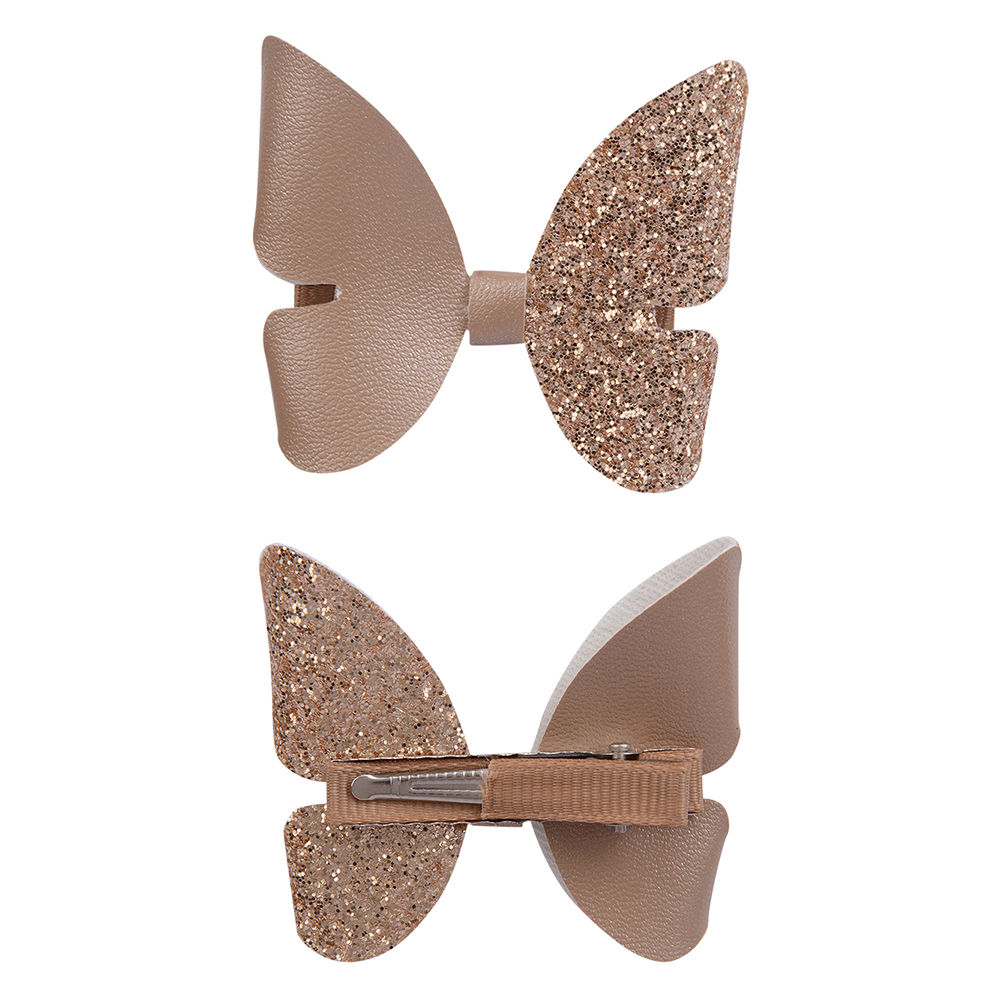 

dress your girl in this lovely accessories and make her
