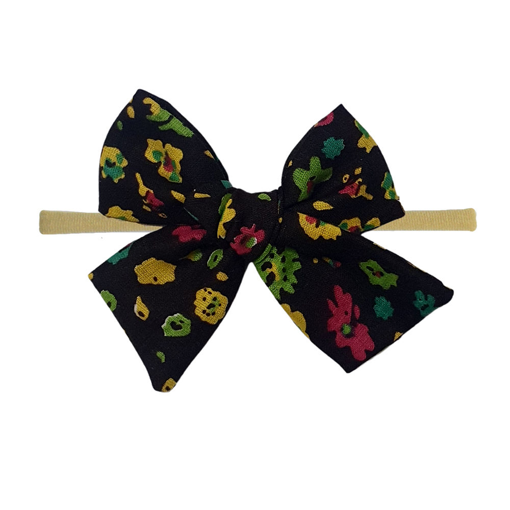 

each bow measures approximately 4 inches x 3” and is