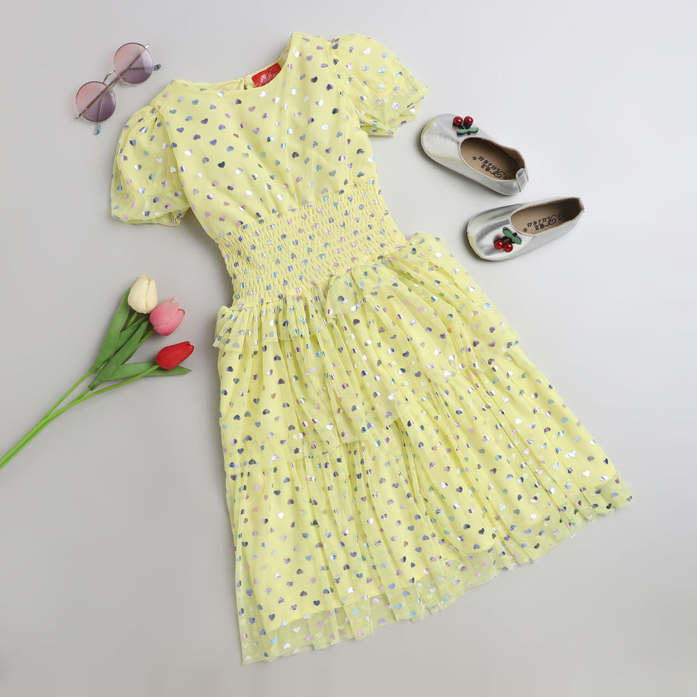 

features material 100 polyester the actual product may differ slightly