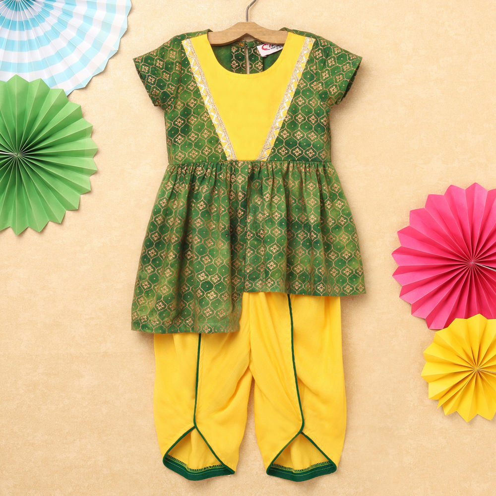 

features material 100 viscose the actual product may differ slightly