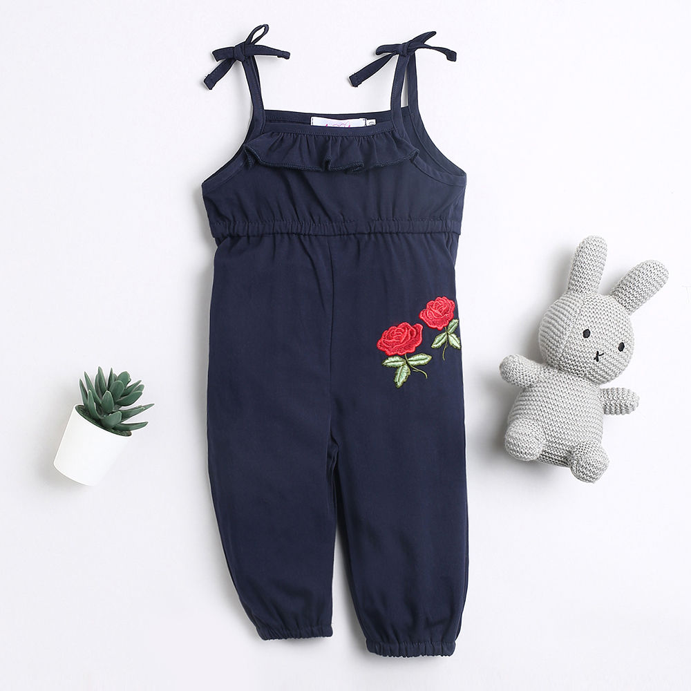 

features fabric 35 cotton and 65 polyester the actual product