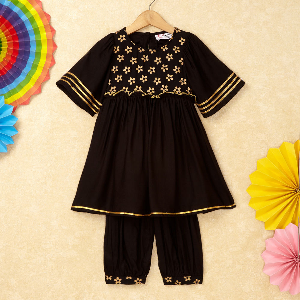 

features material 100 cotton the actual product may differ slightly