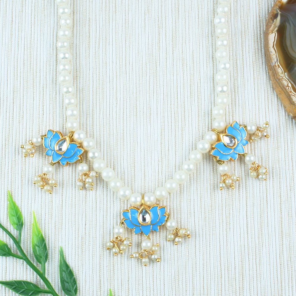 

this beaded kundan stone necklace completes the ethnic look for