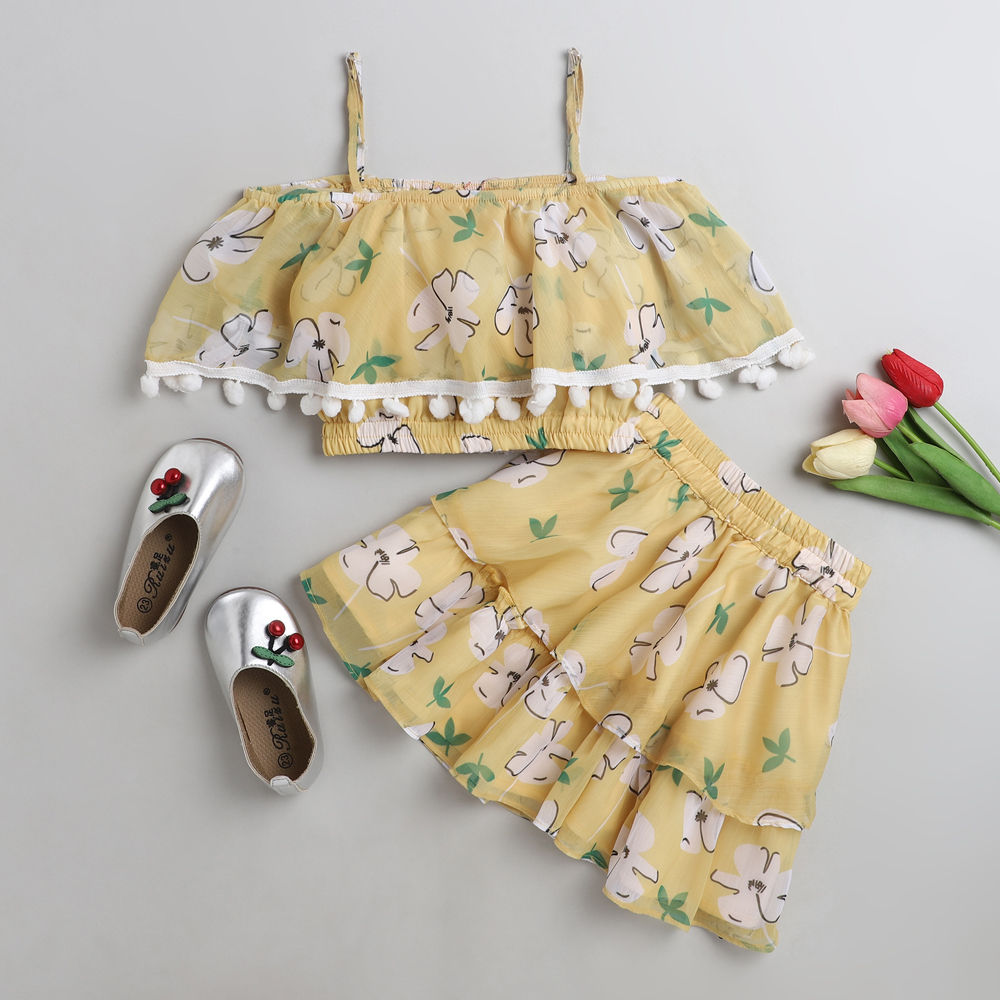 

features material 100 polyester the actual product may differ slightly