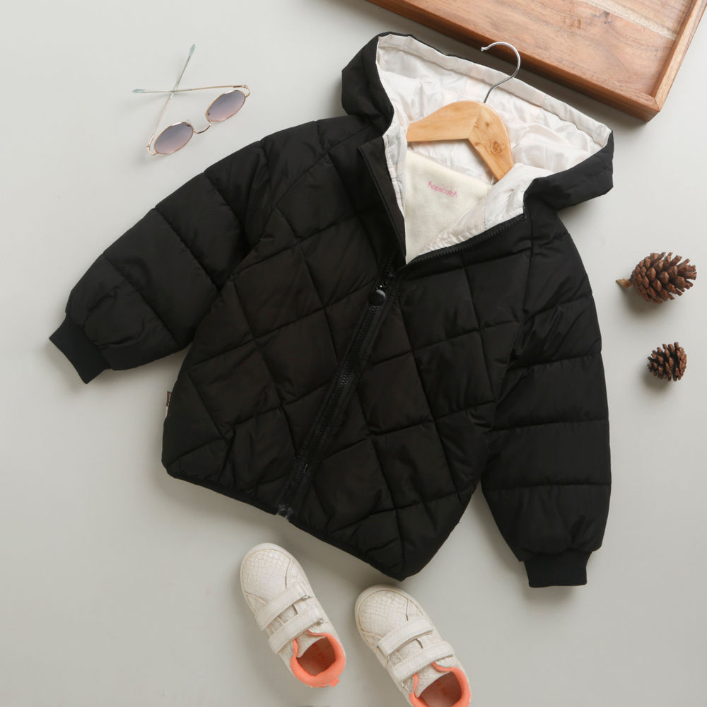 

features material 100 polyester the actual product may differ slightly