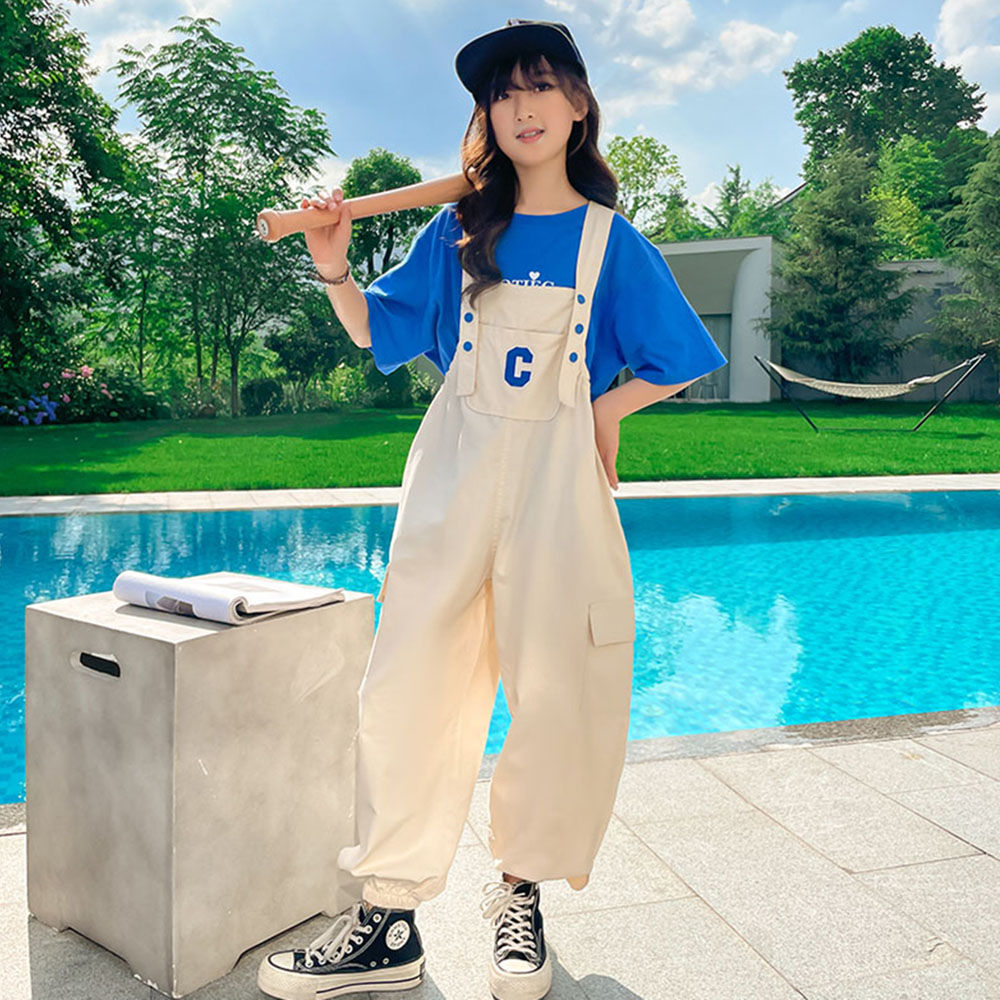 

features material 100 polyester the actual product may differ slightly