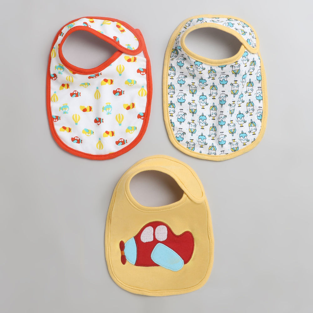 

bumzee presents a premium range of baby bibs in a