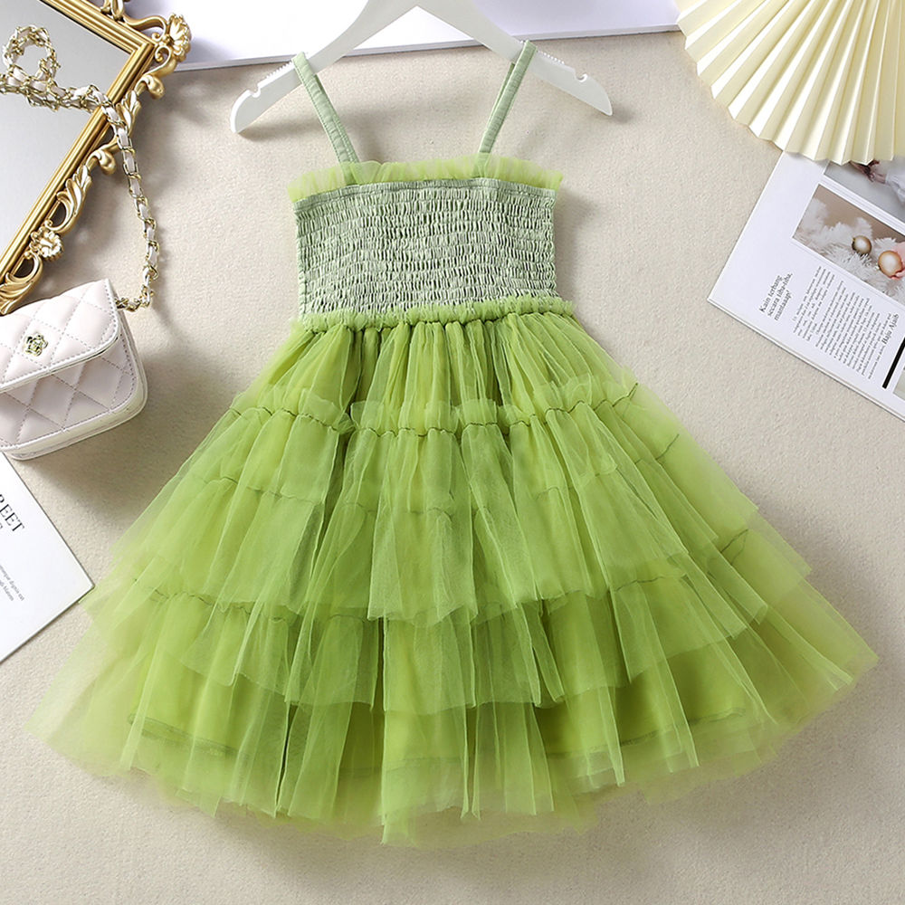 

features material 100 polyester the actual product may differ slightly