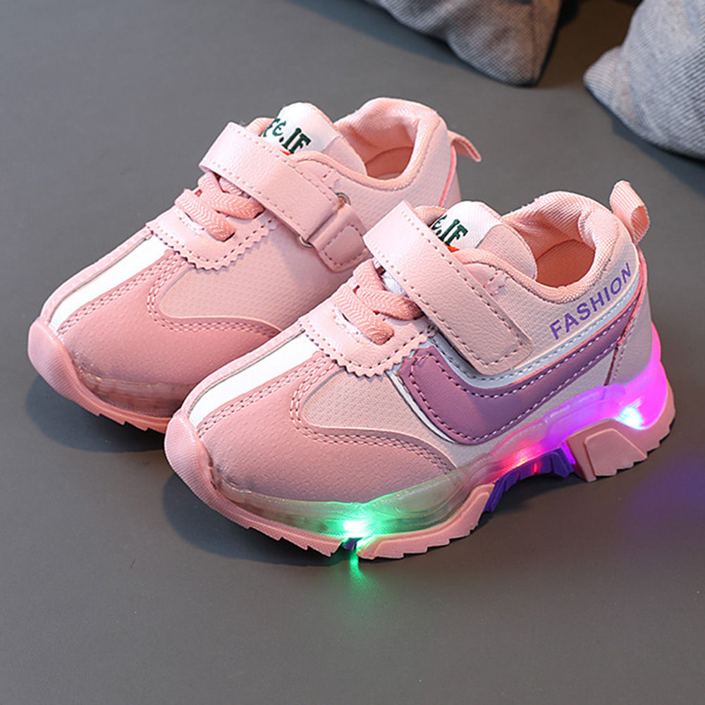 

features upper material synthetic sole material polyurethane heel type flat