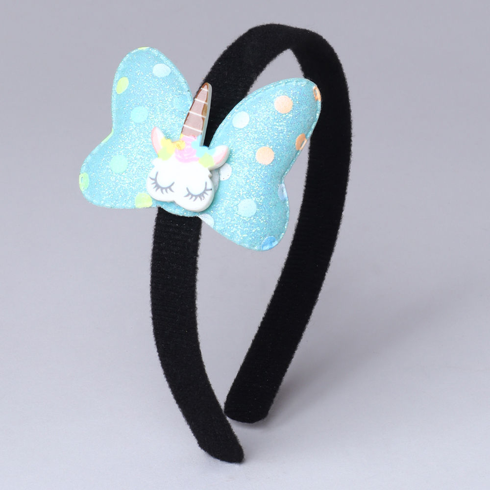 

dress your girl in this lovely accessories and make her