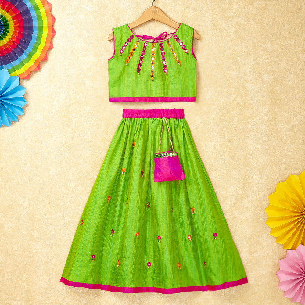 

features material 100 cotton the actual product may differ slightly