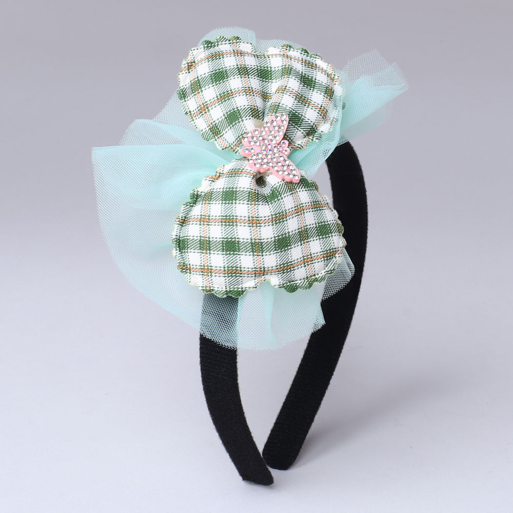 

dress your girl in this lovely accessories and make her