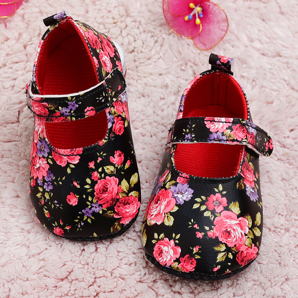 

features upper material fabric cotton sole material 100 synthetic leather