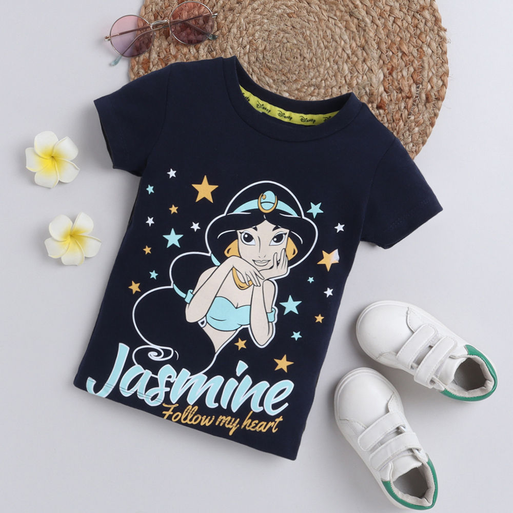 

features material 65 cotton 35 polyester the actual product may