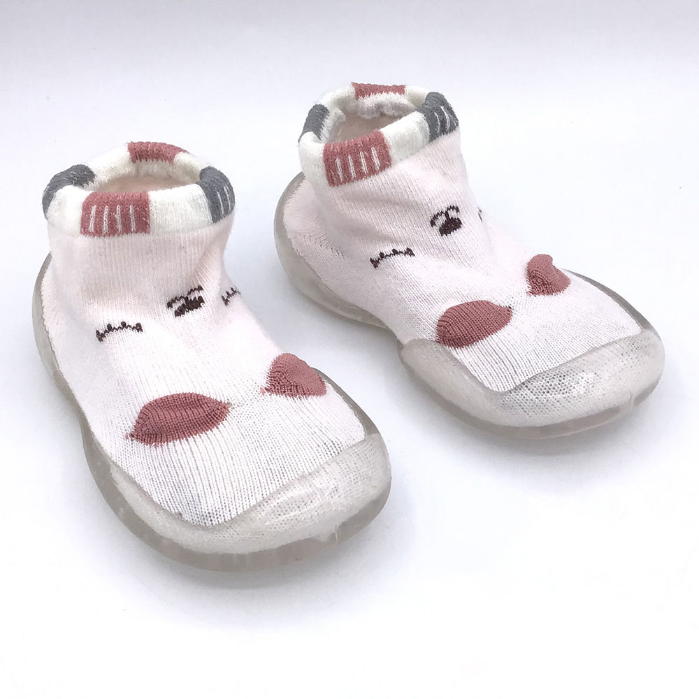 

features upper material 100 synthetic sole material 100 rubber the