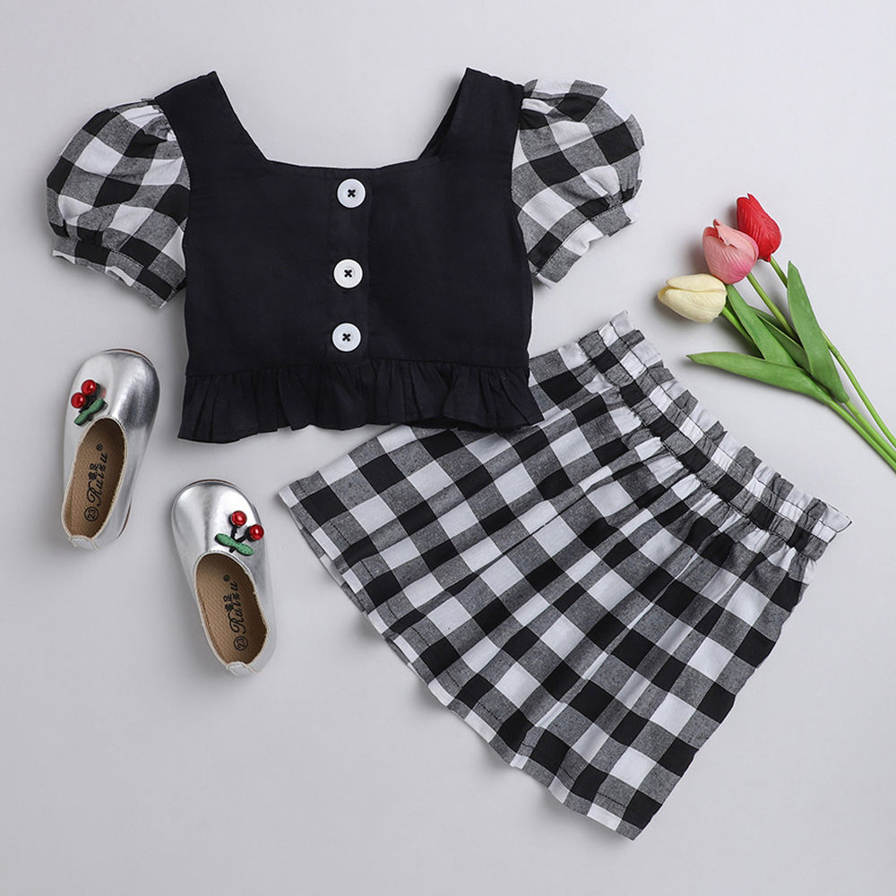

features material 100 viscose fit type loose the actual product