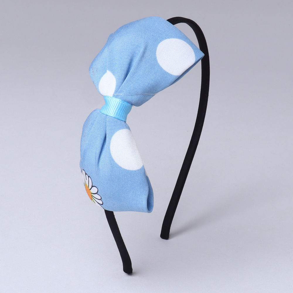 

dress your girl in this lovely accessories and make her