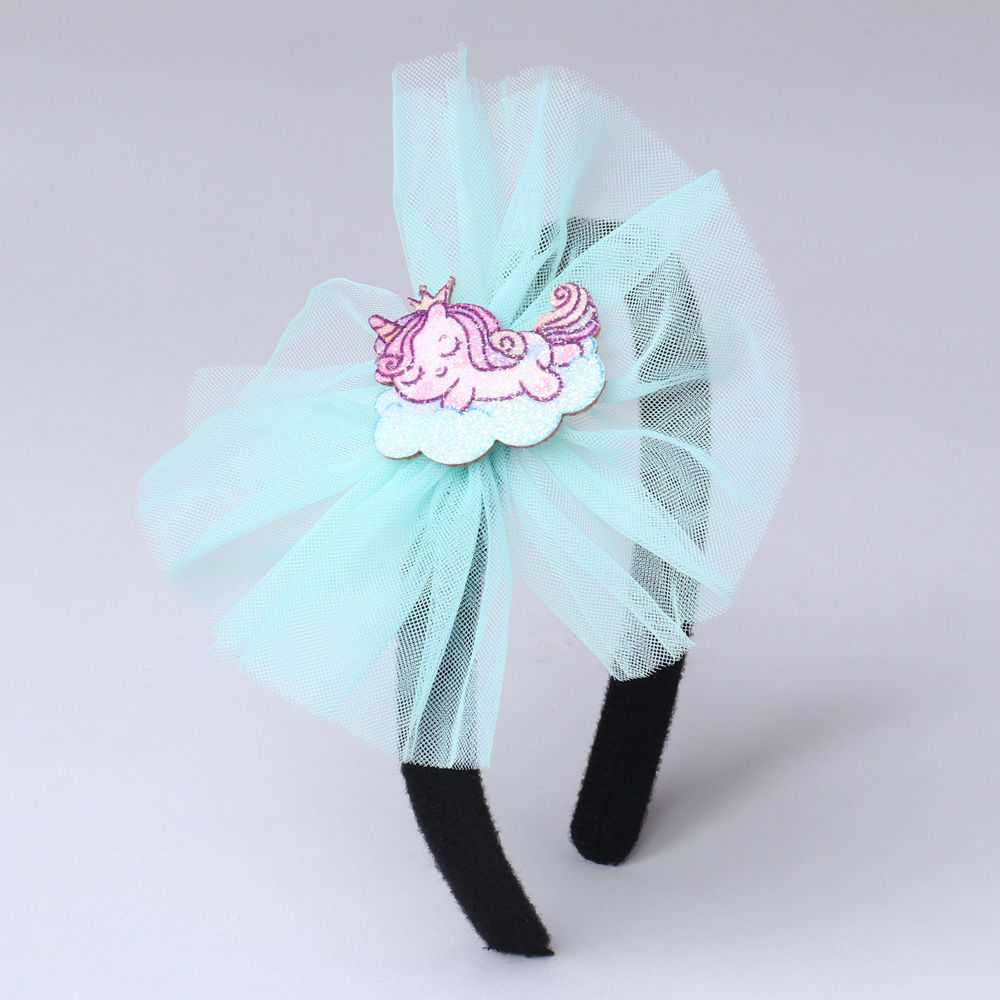 

dress your girl in this lovely accessories and make her