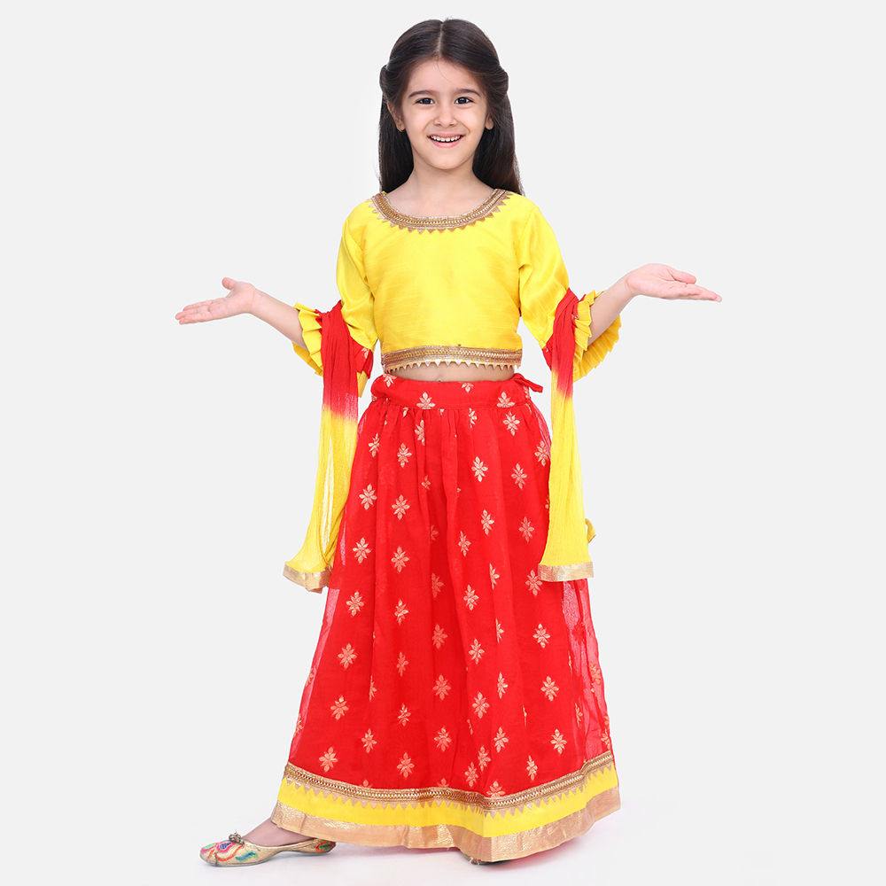 

features material slik blend the actual product may differ slightly