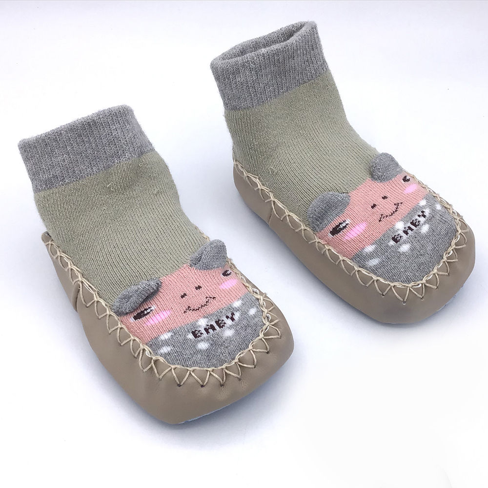 

features upper material 100 synthetic sole material 100 rubber the