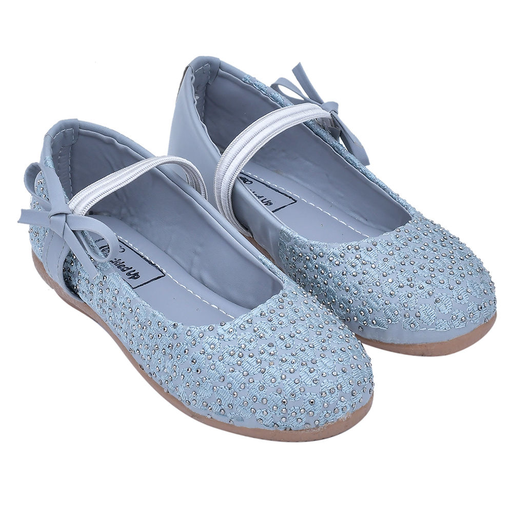 

features upper material 100 mesh sole material 100 trp insole