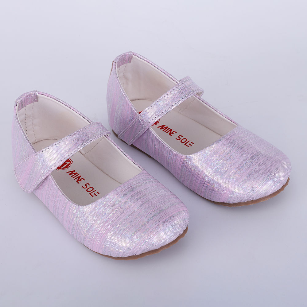 

features upper material 100 synthetic sole material eva the actual