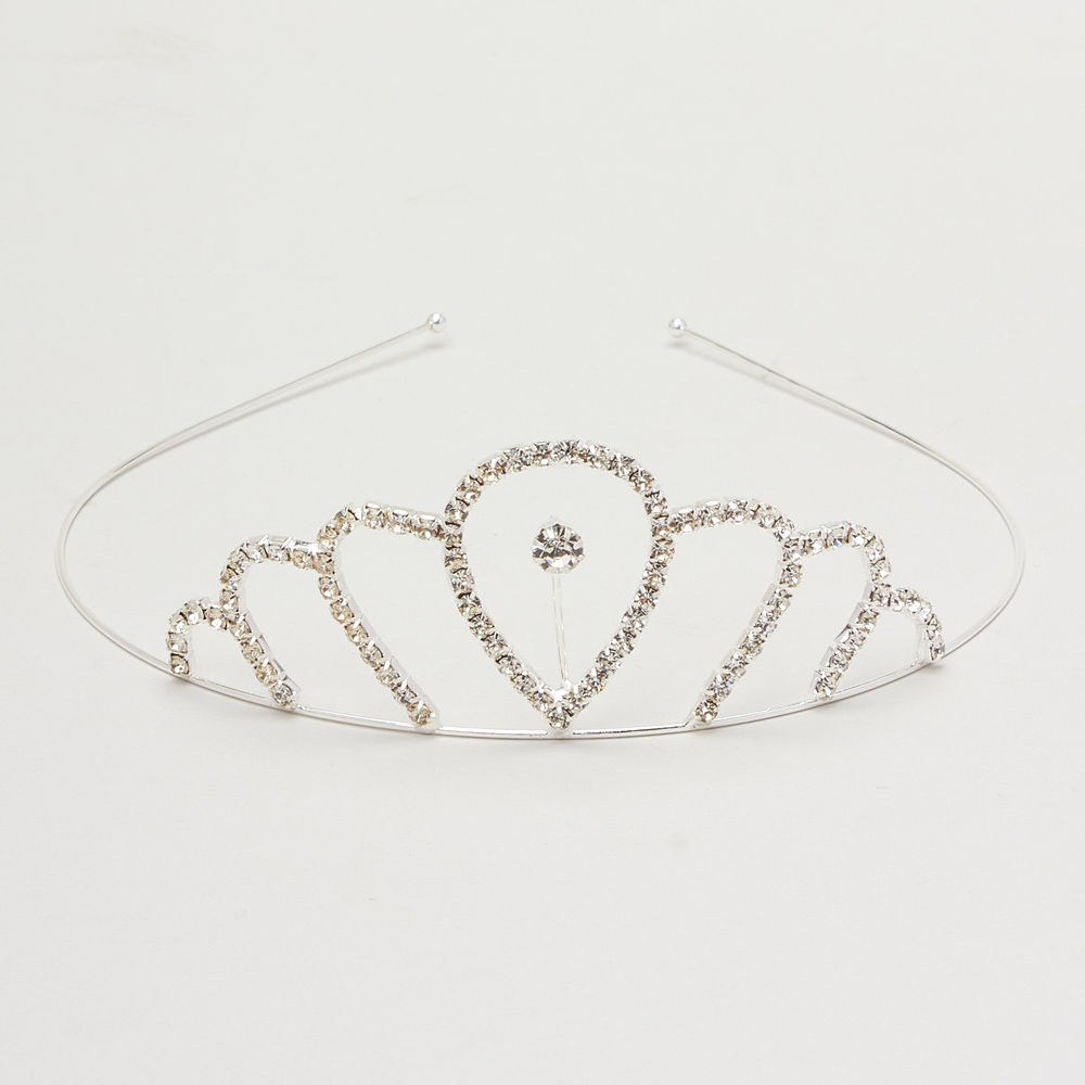 

dress your little girl in this lovely accessories and make