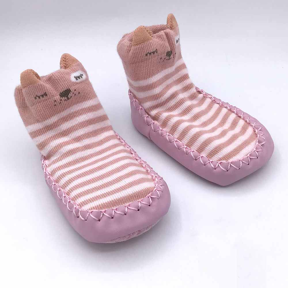 

features upper material 100 synthetic sole material 100 rubber the