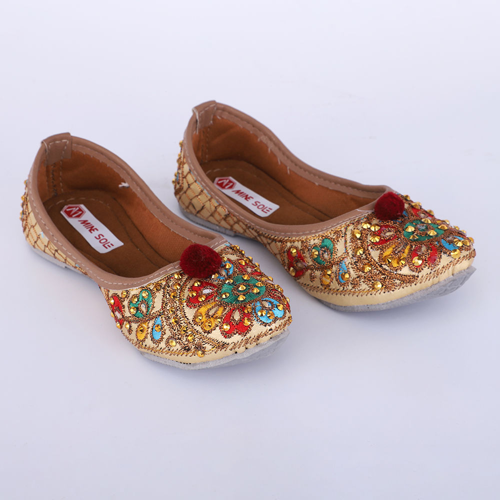 

features upper material 100 fabric sole material eva li the