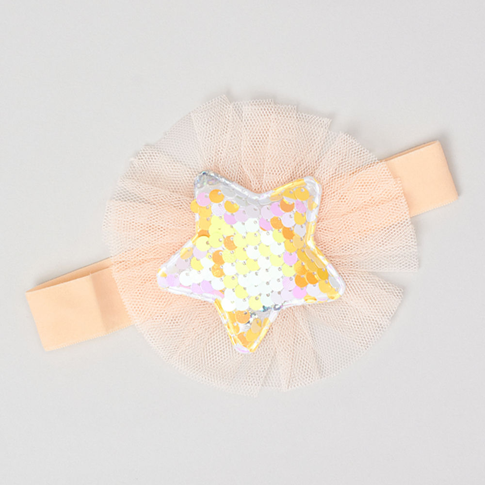 

these are simple yet fashionable beautiful hair accessories which are