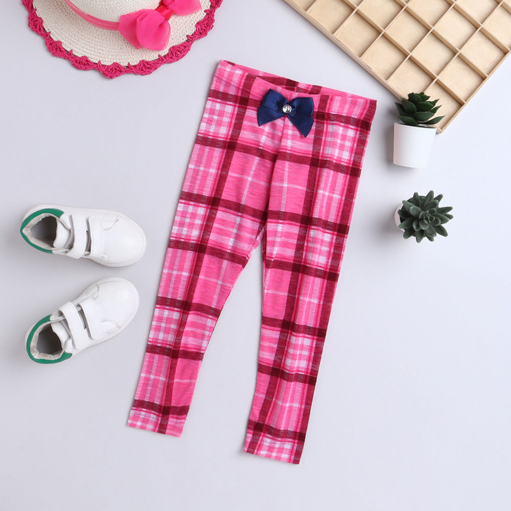 

features material 100 polyester the actual product may differ slightly