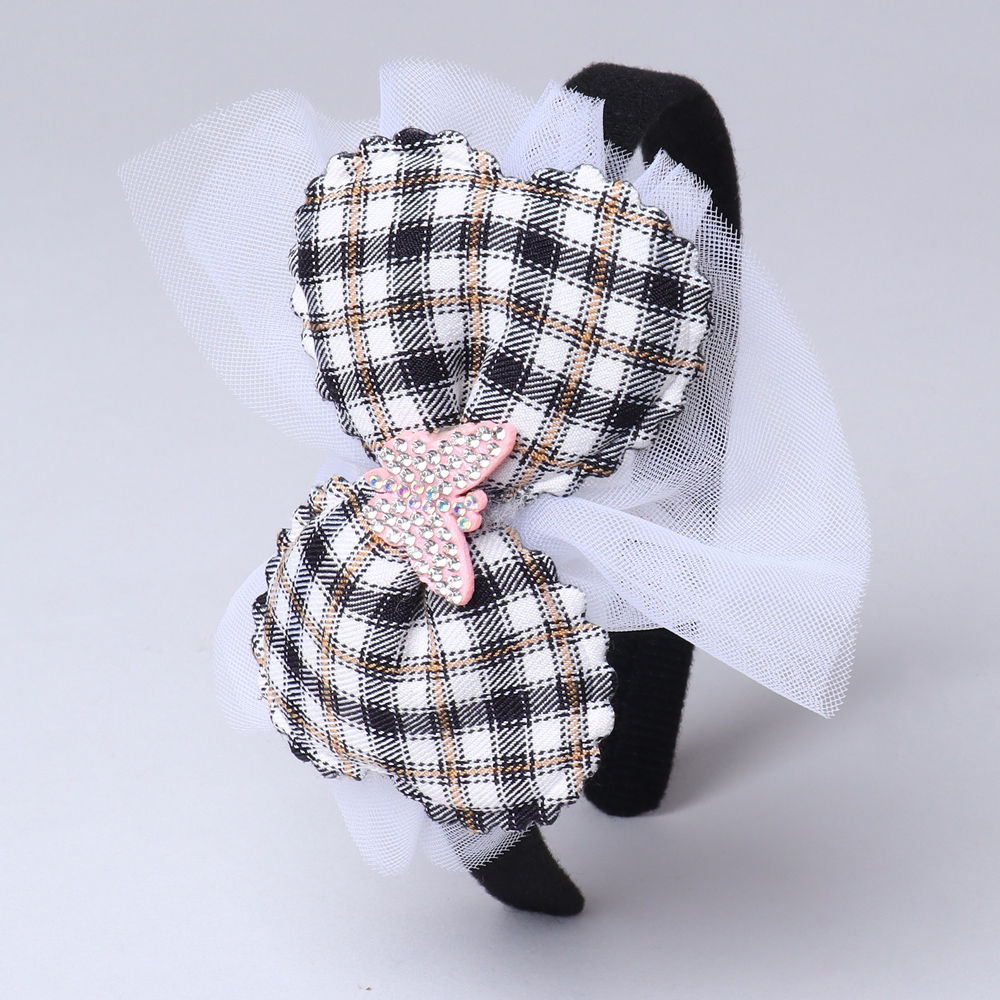 

dress your girl in this lovely accessories and make her