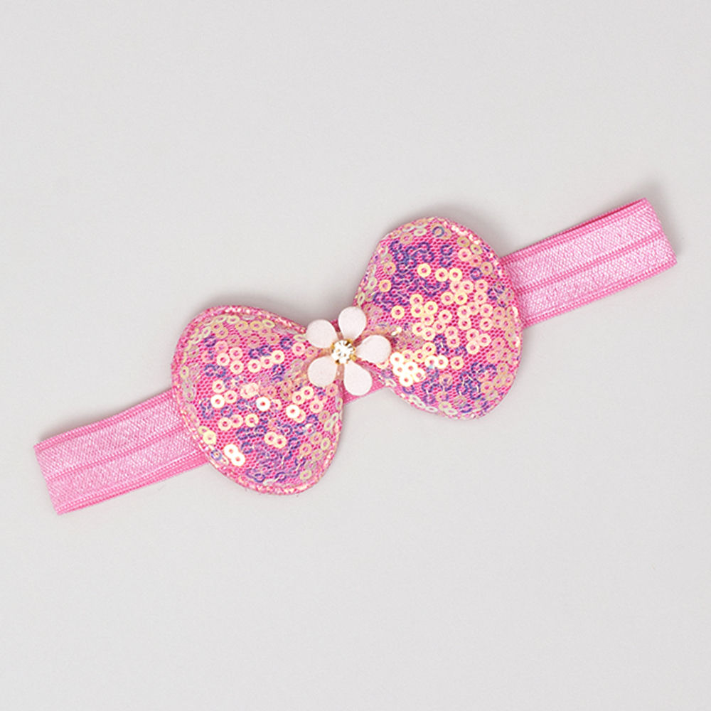 

these are simple yet fashionable beautiful hair accessories which are