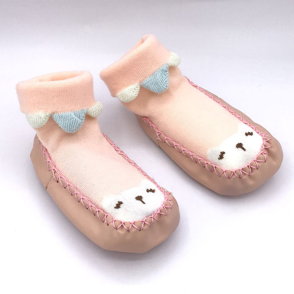 

features upper material 100 synthetic sole material 100 rubber the