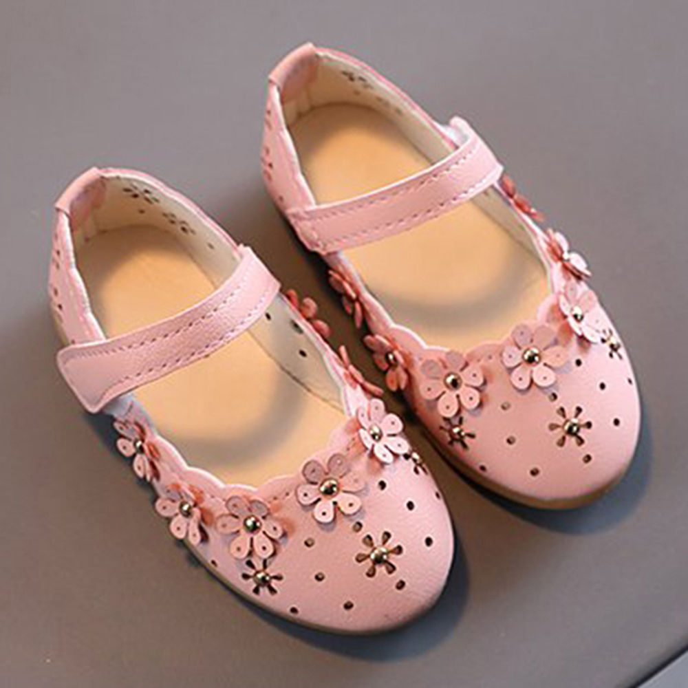 

features upper material 80 synthetic pu and 20 pu sole