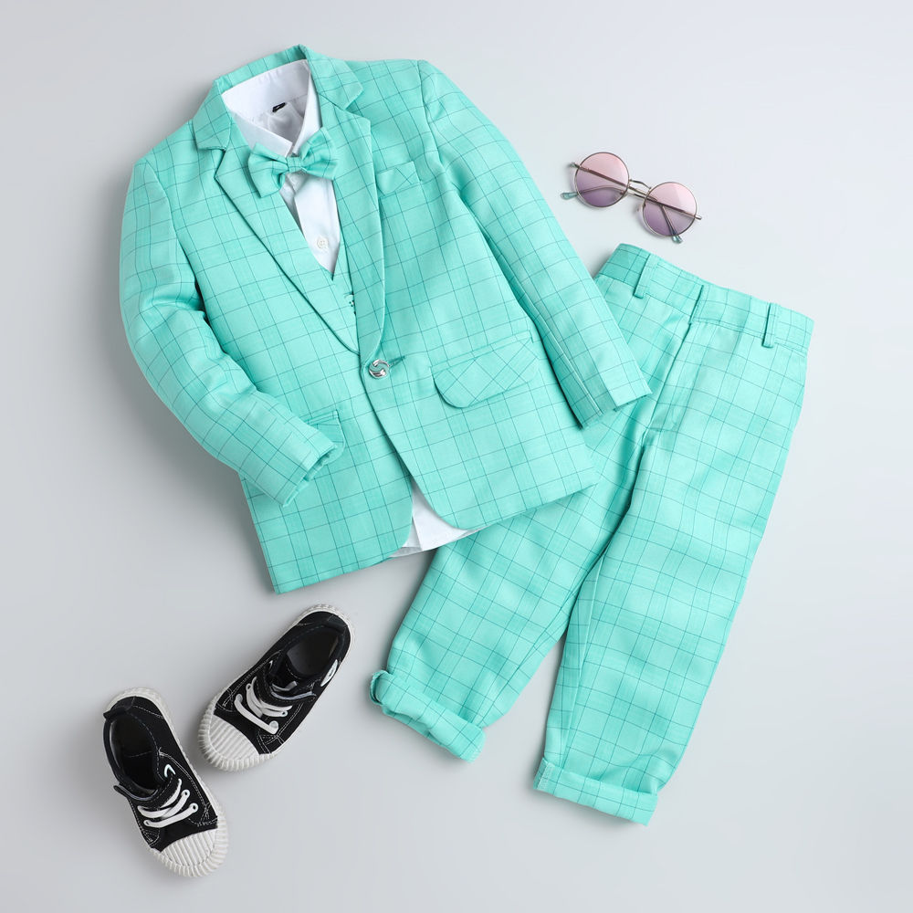 

features material polyester blend the actual product may differ slightly